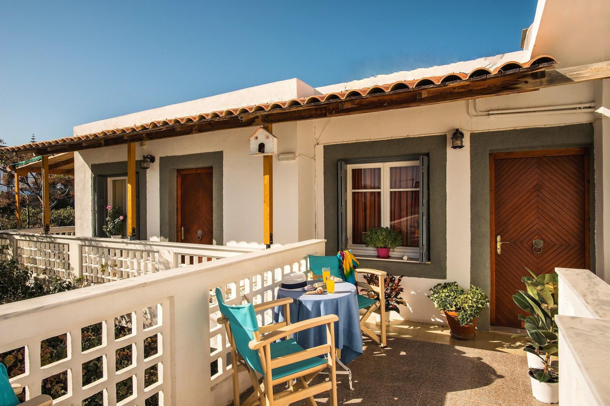 Semiramis Guesthouse Adamantas  Екстериор снимка