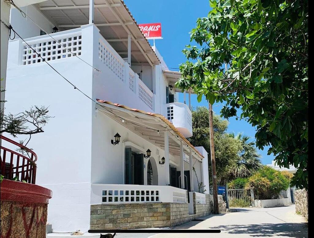 Semiramis Guesthouse Adamantas  Екстериор снимка