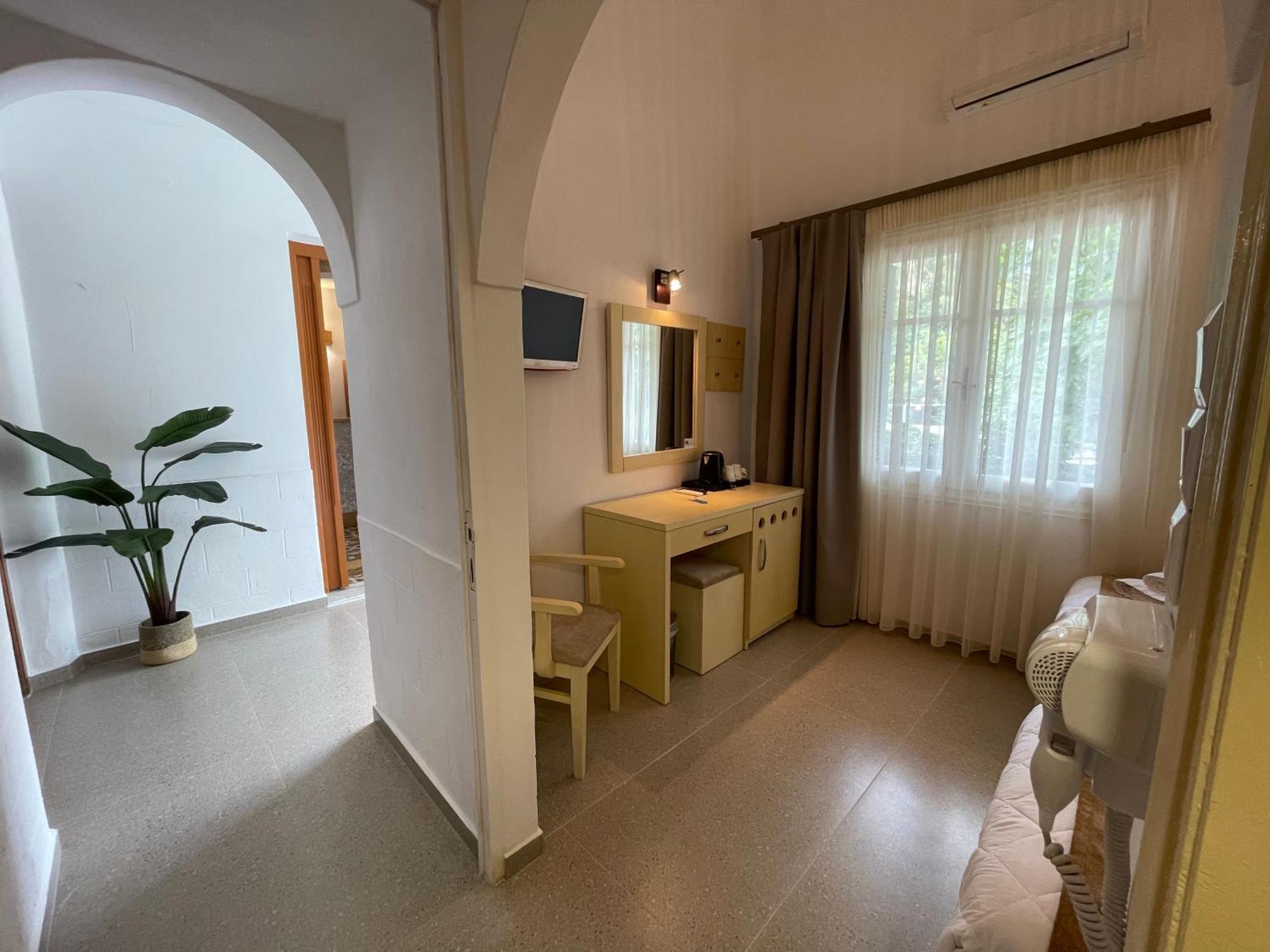 Semiramis Guesthouse Adamantas  Екстериор снимка
