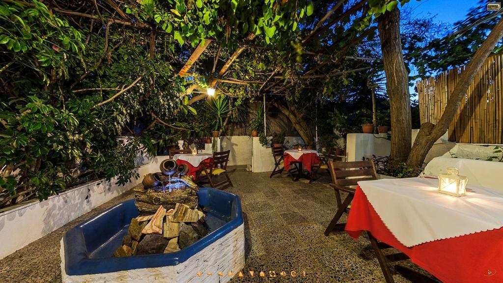 Semiramis Guesthouse Adamantas  Екстериор снимка